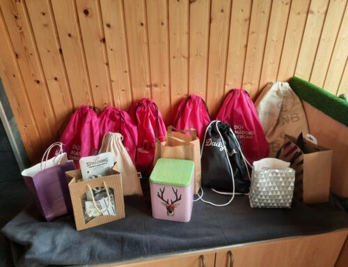 Mädchenpower beim Tannenbaumgolf